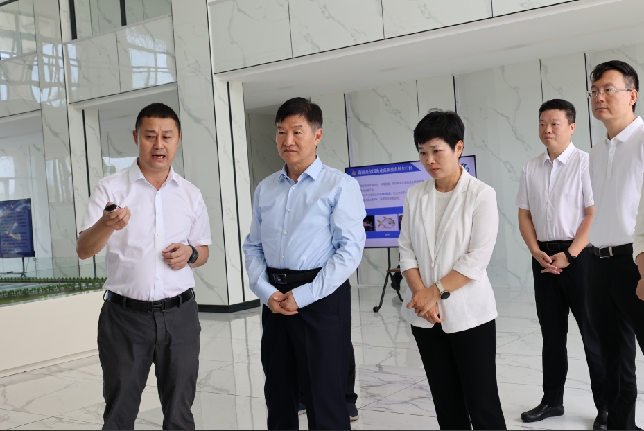 海南省委副書記，省長劉小明到晨海調(diào)研